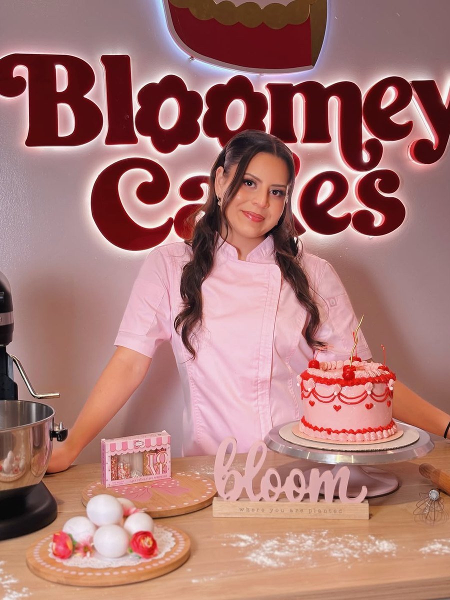 Adriana Ulloa, Fundadora de Bloomey Cakes